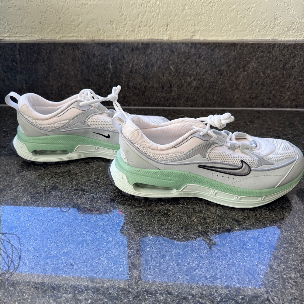 Nike Air Max Women's White and Light Green Sneakers